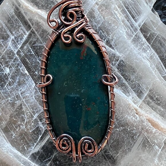 Bloodstone Heliotrope Crystal Stone Jewelry Wire Wrapped Pendant - Picture 1 of 7
